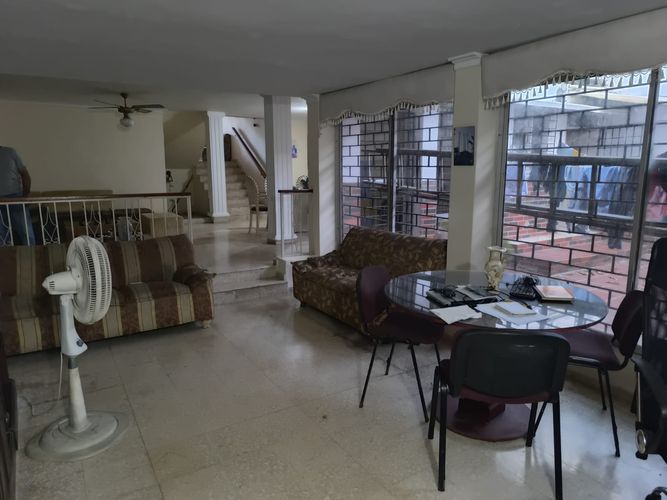 Casa de 5 alcobas en venta en El Tabor, Barranquilla, 262 m² · foto 17 de 24