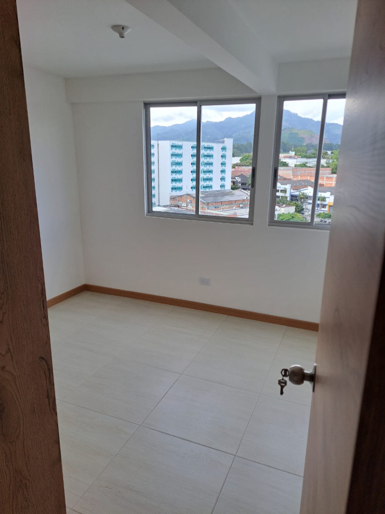 Apartamento en venta en Sector Galeria Central, Pereira · foto 21 de 22