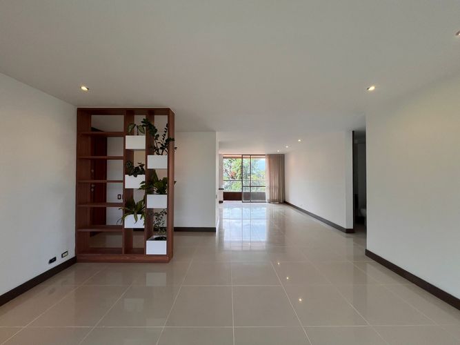 Apartamento de 3 alcobas en arriendo en San Lucas, Medellín, 164 m² · foto 5 de 20