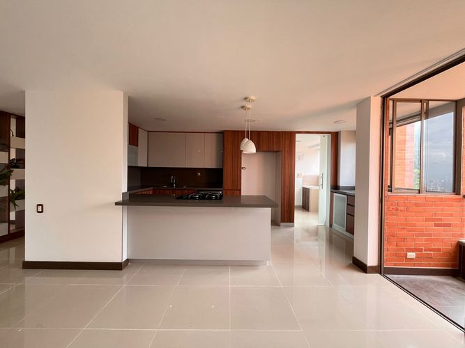 Apartamento de 3 alcobas en arriendo en San Lucas, Medellín, 164 m² · foto 9 de 20