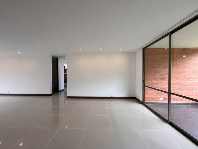 Apartamento de 3 alcobas en arriendo en San Lucas, Medellín, 164 m² · foto 6 de 20