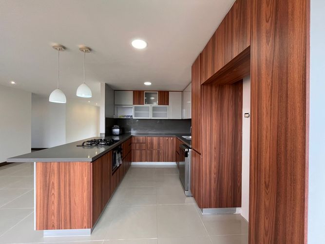 Apartamento de 3 alcobas en arriendo en San Lucas, Medellín, 164 m² · foto 13 de 20