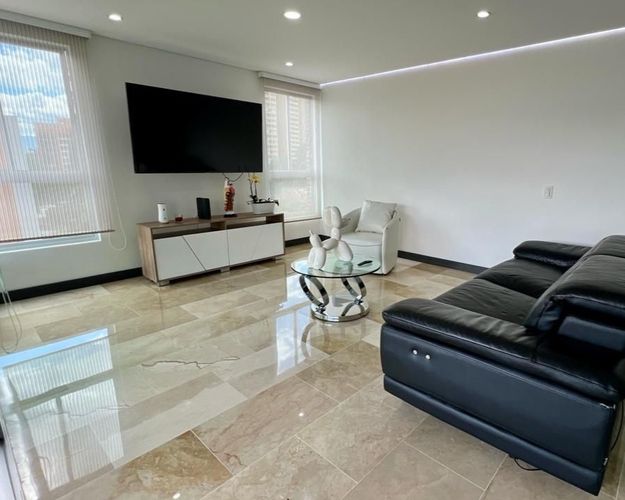 Apartamento de 3 alcobas en venta en El Poblado, Medellín, 139 m² · foto 2 de 10