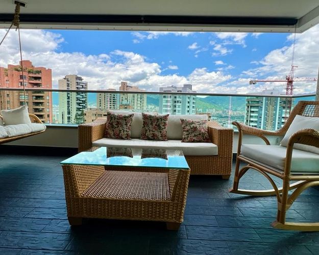 Apartamento de 3 alcobas en venta en El Poblado, Medellín, 139 m² · foto 3 de 10