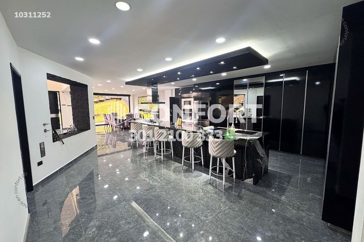 Casa de 6 alcobas en venta en Las Palmas, Envigado, 721 m² · foto 6 de 24