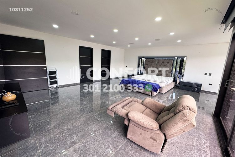 Casa de 6 alcobas en venta en Las Palmas, Envigado, 721 m² · foto 17 de 24