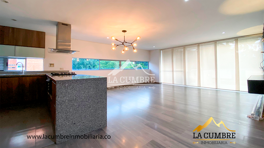 Apartamento de 3 alcobas en arriendo en Santa Maria De Los Angeles, Medellín, 112 m² · foto 2 de 13
