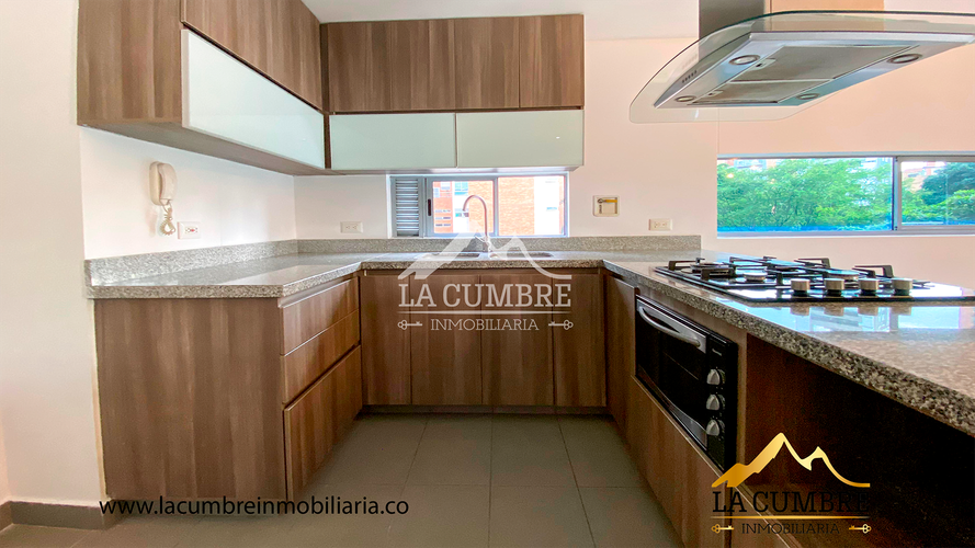Apartamento de 3 alcobas en arriendo en Santa Maria De Los Angeles, Medellín, 112 m² · foto 3 de 13