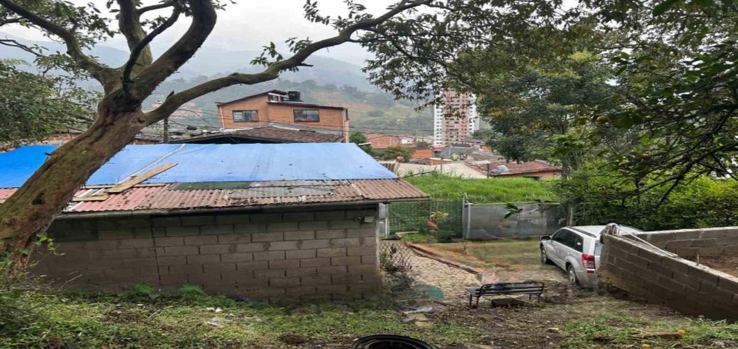 Finca en venta en Pan De Azucar, Sabaneta, 95 m² · foto 6 de 9