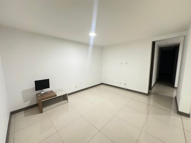 Apartamento en venta en Suramérica, Itagüí · foto 6 de 24