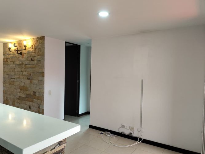 Apartamento en venta en El Poblado, Medellín · foto 2 de 15