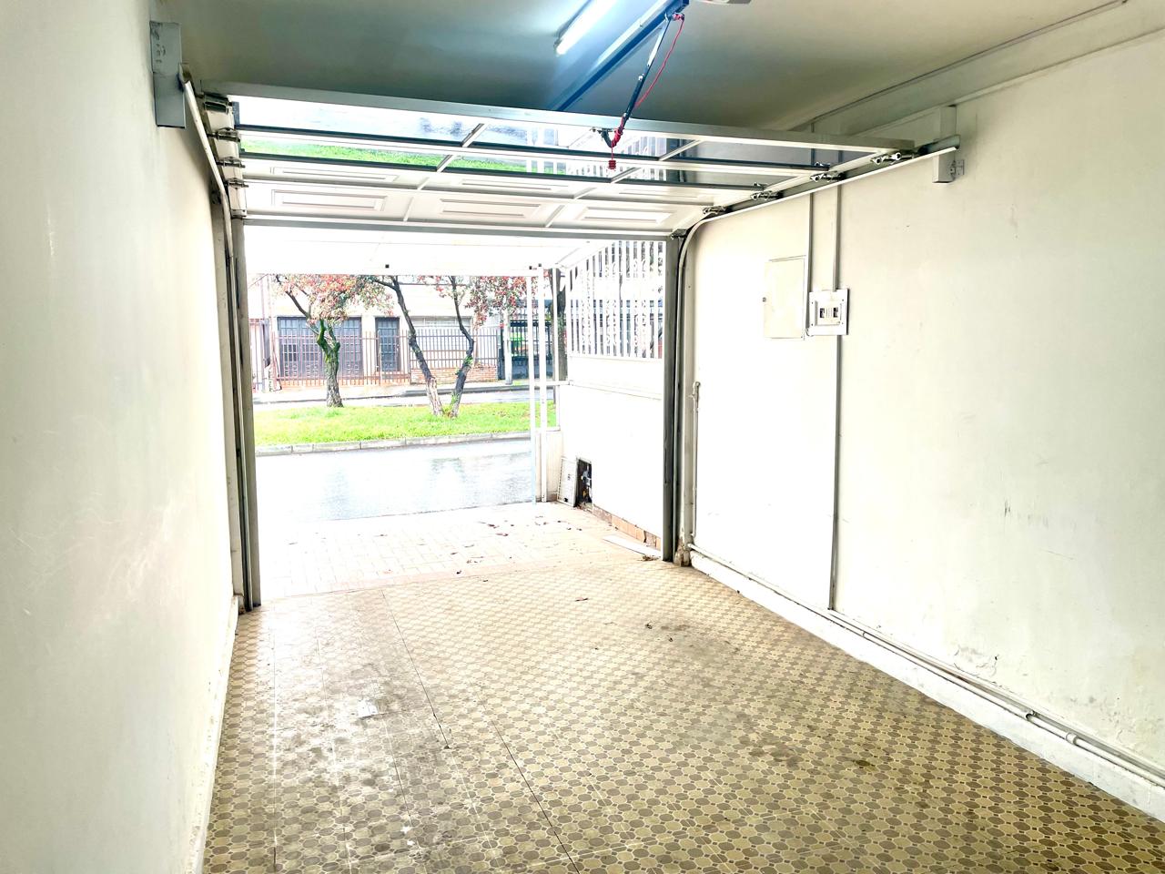 Casa en venta en San Miguel, Bogotá · foto 2 de 24