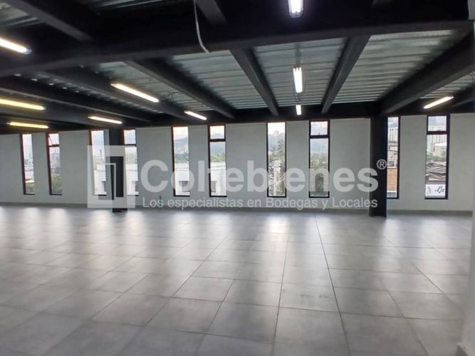 Local en arriendo en El Poblado, Medellín, 205 m² · foto 3 de 11