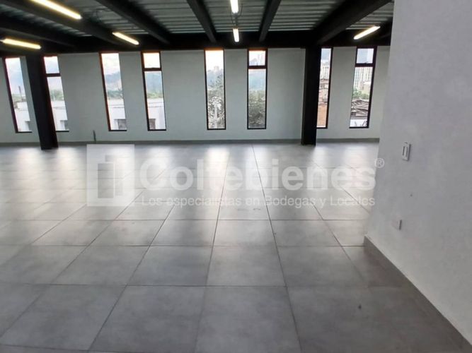 Local en arriendo en El Poblado, Medellín, 205 m² · foto 6 de 11