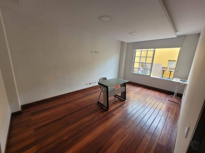 Casa de 7 alcobas en venta en Prados Del Norte, Cali, 288 m² · foto 6 de 16