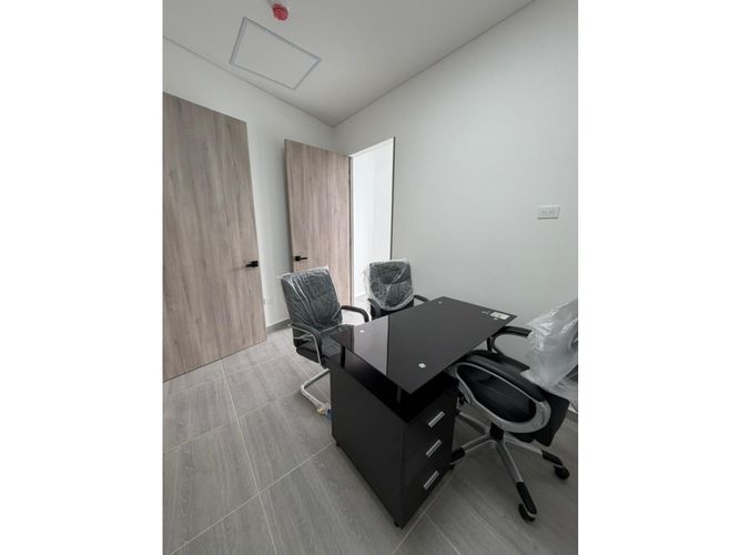 Consultorio en arriendo en Norte De Armenia, Armenia, 33 m² · foto 2 de 9