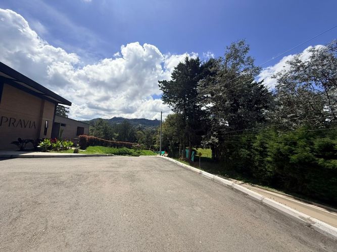 Lote en venta en El Porvenir, Rionegro, 3452 m² · foto 2 de 16