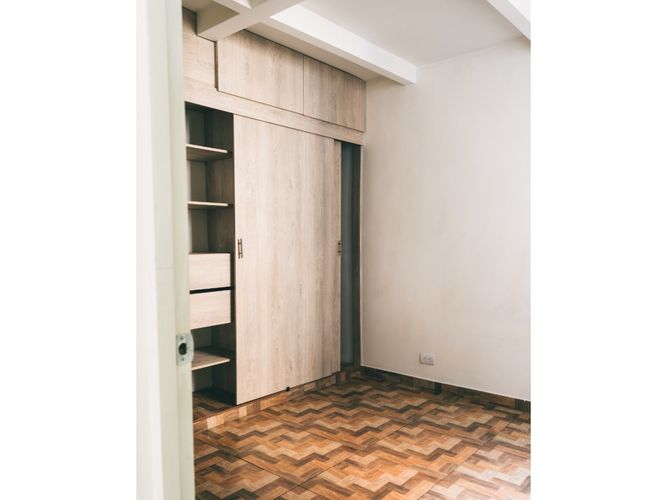 Apartaestudio en venta en Pajarito, Medellín, 30 m² · foto 6 de 11