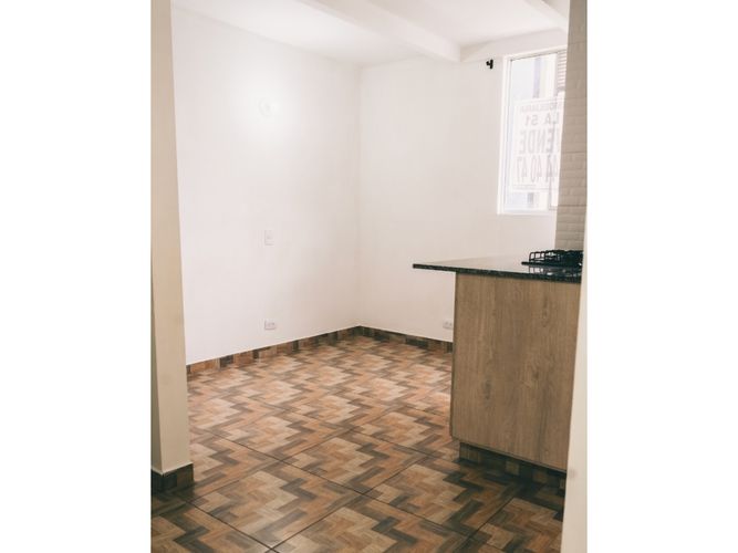 Apartaestudio en venta en Pajarito, Medellín, 30 m² · foto 7 de 11