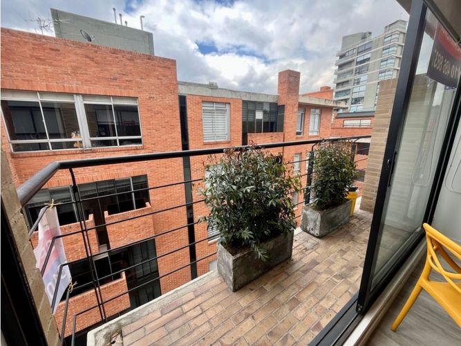Apartaestudio en venta en Santa Barbara Occidental, Bogotá, 37 m² · foto 2 de 12