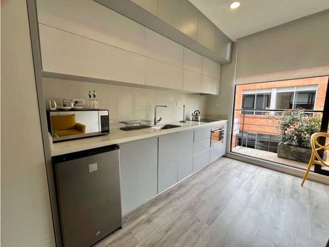 Apartaestudio en venta en Santa Barbara Occidental, Bogotá, 37 m² · foto 3 de 12