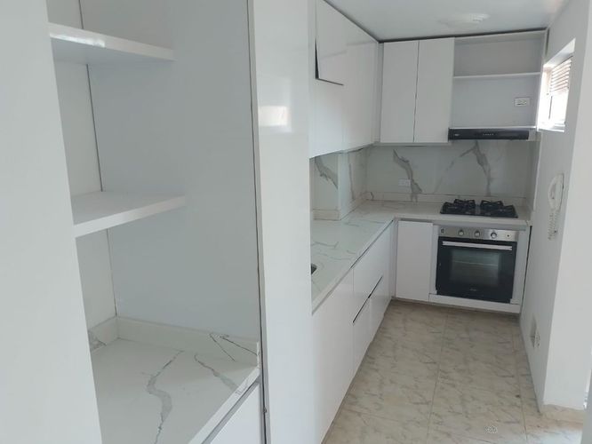 Apartamento de 4 alcobas en arriendo en Laureles, Medellín, 150 m² · foto 5 de 18