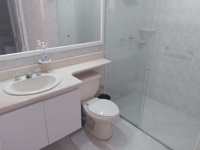 Apartamento de 4 alcobas en arriendo en Laureles, Medellín, 150 m² · foto 16 de 18