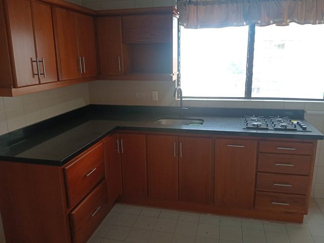 Apartamento de 3 alcobas en arriendo en Laureles, Medellín, 137 m² · foto 5 de 16