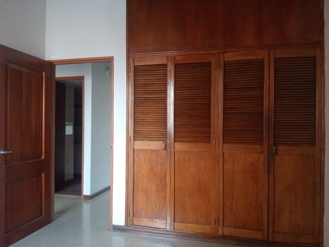 Apartamento de 3 alcobas en arriendo en Laureles, Medellín, 137 m² · foto 13 de 16