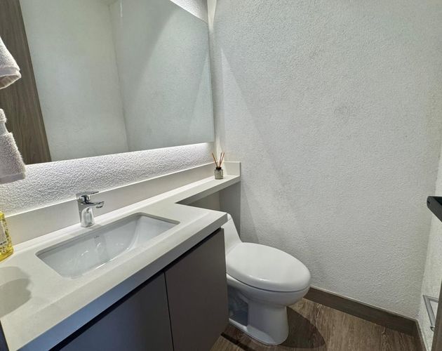 Apartamento de 3 alcobas en arriendo en El Poblado, Medellín, 160 m² · foto 14 de 15