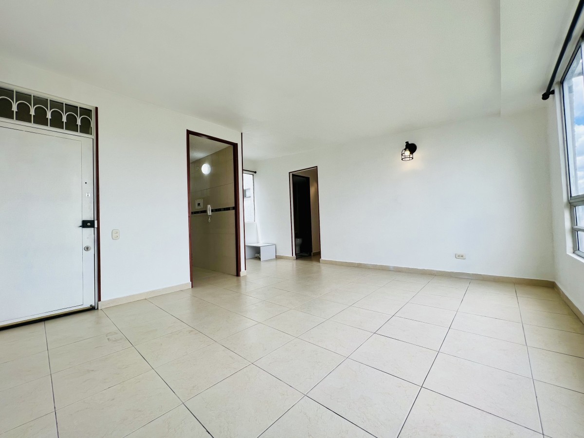 Apartamento en venta en La Floresta, Bogotá · foto 2 de 15