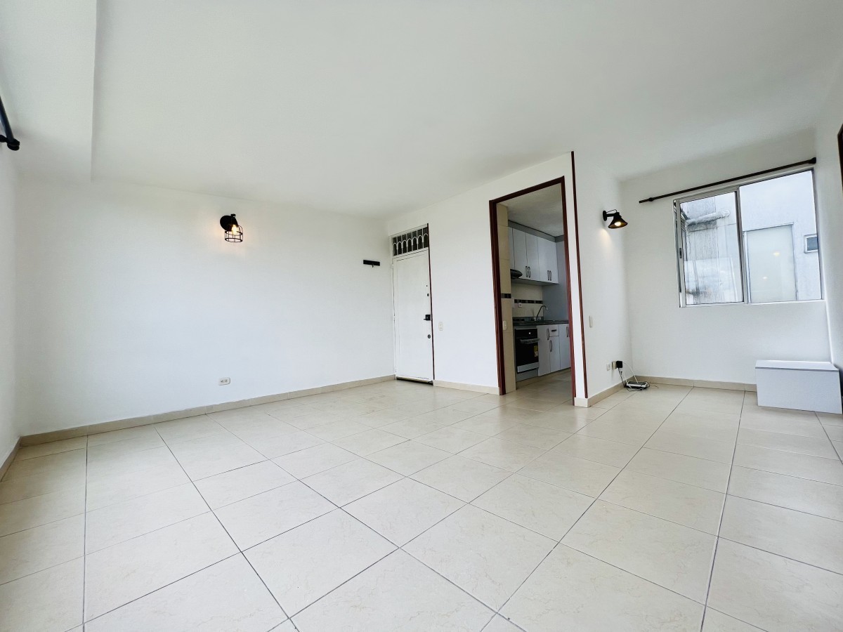 Apartamento en venta en La Floresta, Bogotá · foto 3 de 15