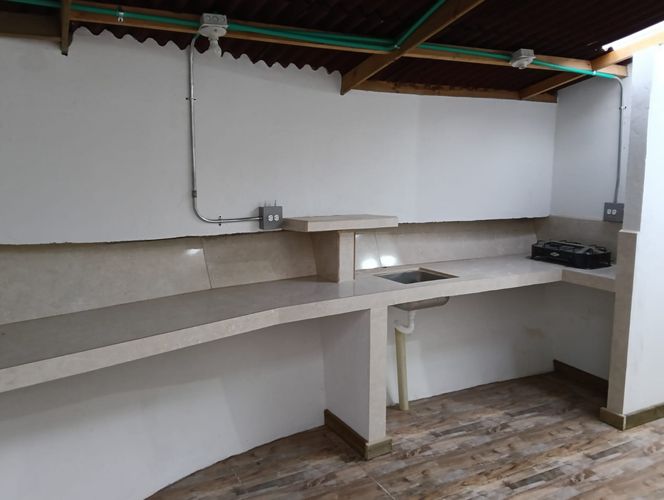 Finca en arriendo en El Tablazo, Rionegro, 2800 m² · foto 2 de 24