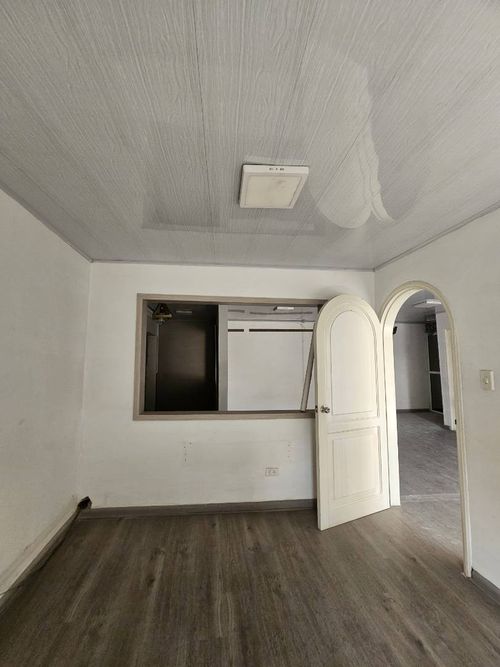 Bodega en venta en La Floresta, Cali, 533 m² · foto 19 de 23