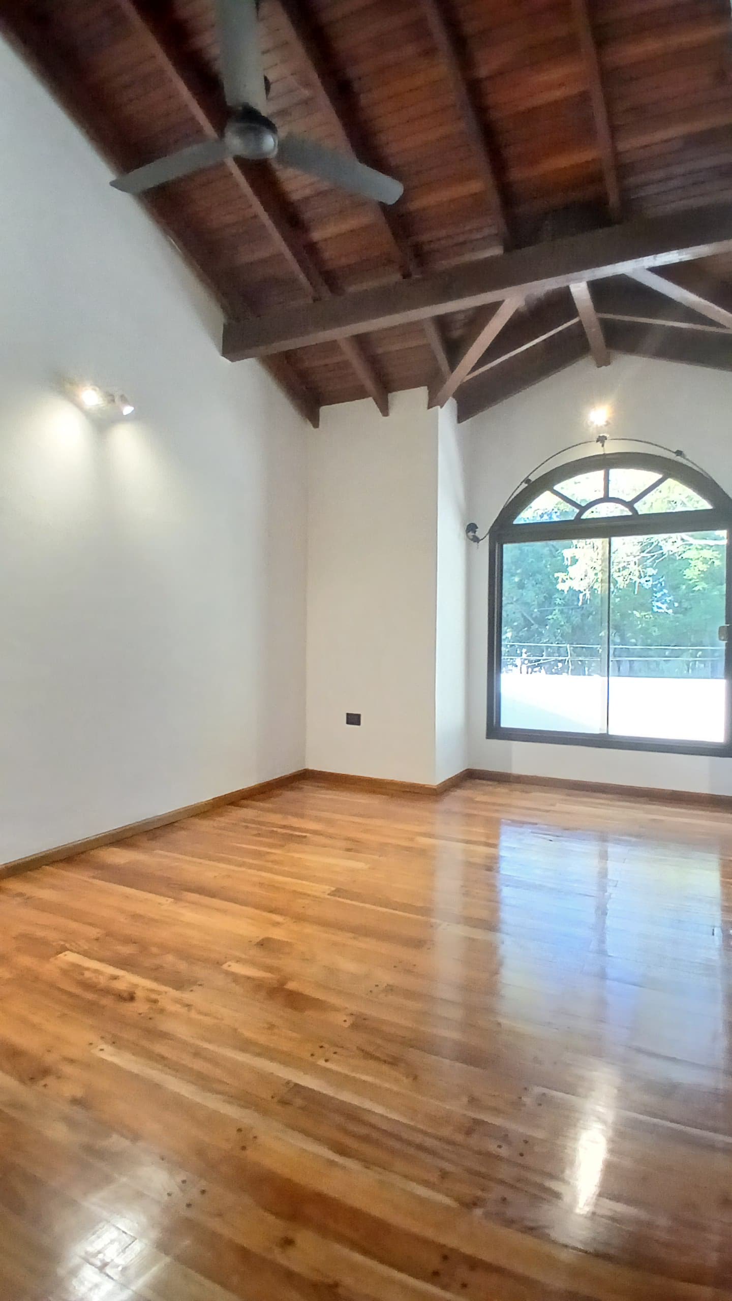 Casa en Alquiler Zona Colegio Americano — foto 2