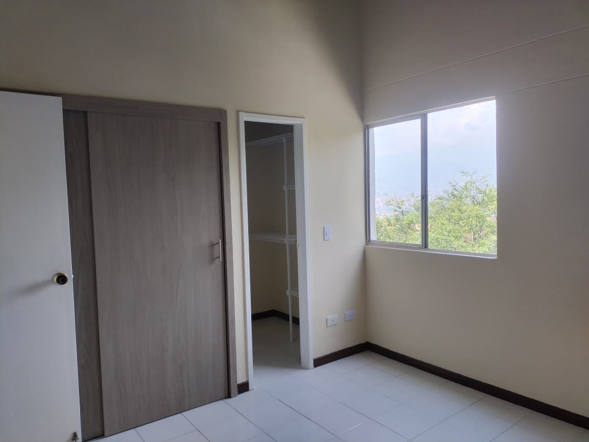 Apartamento en arriendo en El Poblado, Medellín · foto 17 de 20