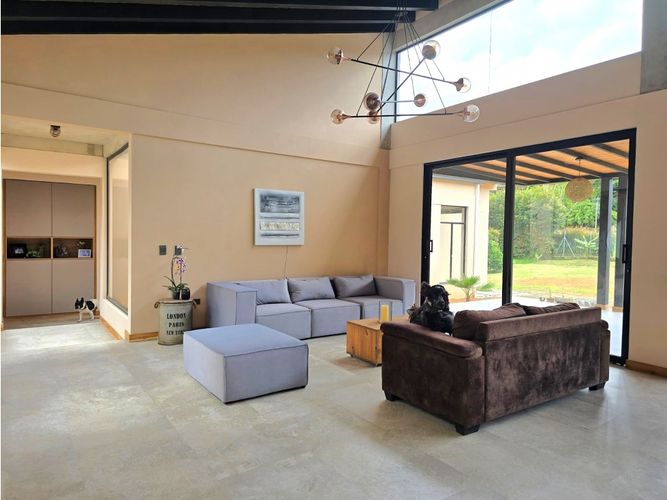 Casa de 3 alcobas en venta en La Clara, Guarne, 350 m² · foto 5 de 24