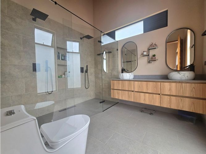 Casa de 3 alcobas en venta en La Clara, Guarne, 350 m² · foto 14 de 24