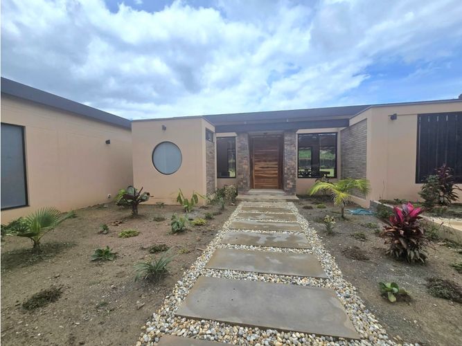 Casa de 3 alcobas en venta en La Clara, Guarne, 350 m² · foto 22 de 24