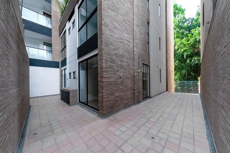 Apartamento de 3 alcobas en venta en Santa Teresita, Cali, 250 m² · foto 3 de 19