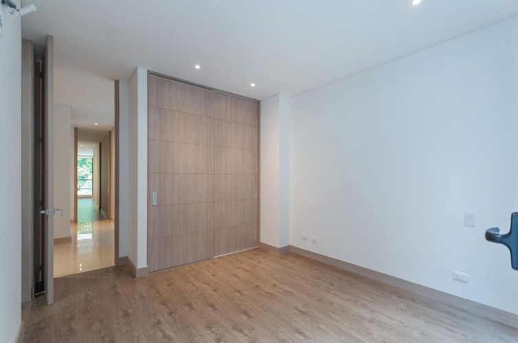 Apartamento de 3 alcobas en venta en Santa Teresita, Cali, 250 m² · foto 14 de 19