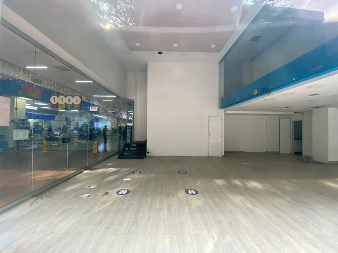 Local en arriendo en Villa Carlota, Medellín, 120 m² · foto 3 de 5