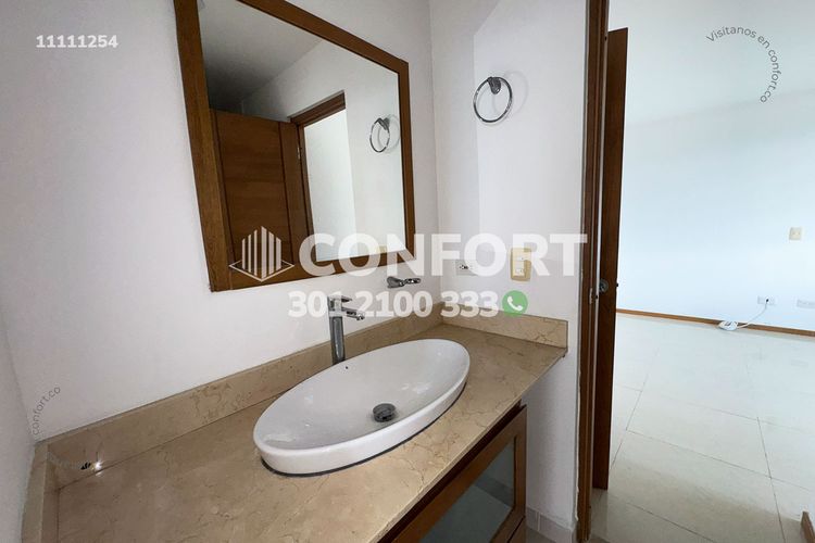 Apartamento de 3 alcobas en arriendo en Caminos De La Romeria, Sabaneta, 121 m² · foto 10 de 19