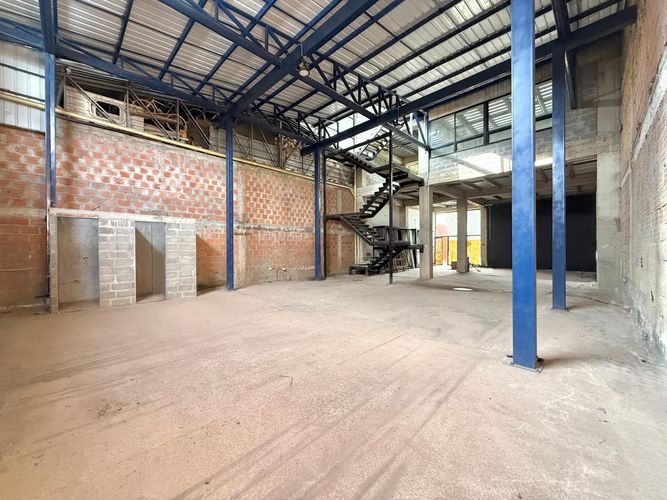 Bodega en arriendo en Morelia, Pereira, 500 m² · foto 2 de 11