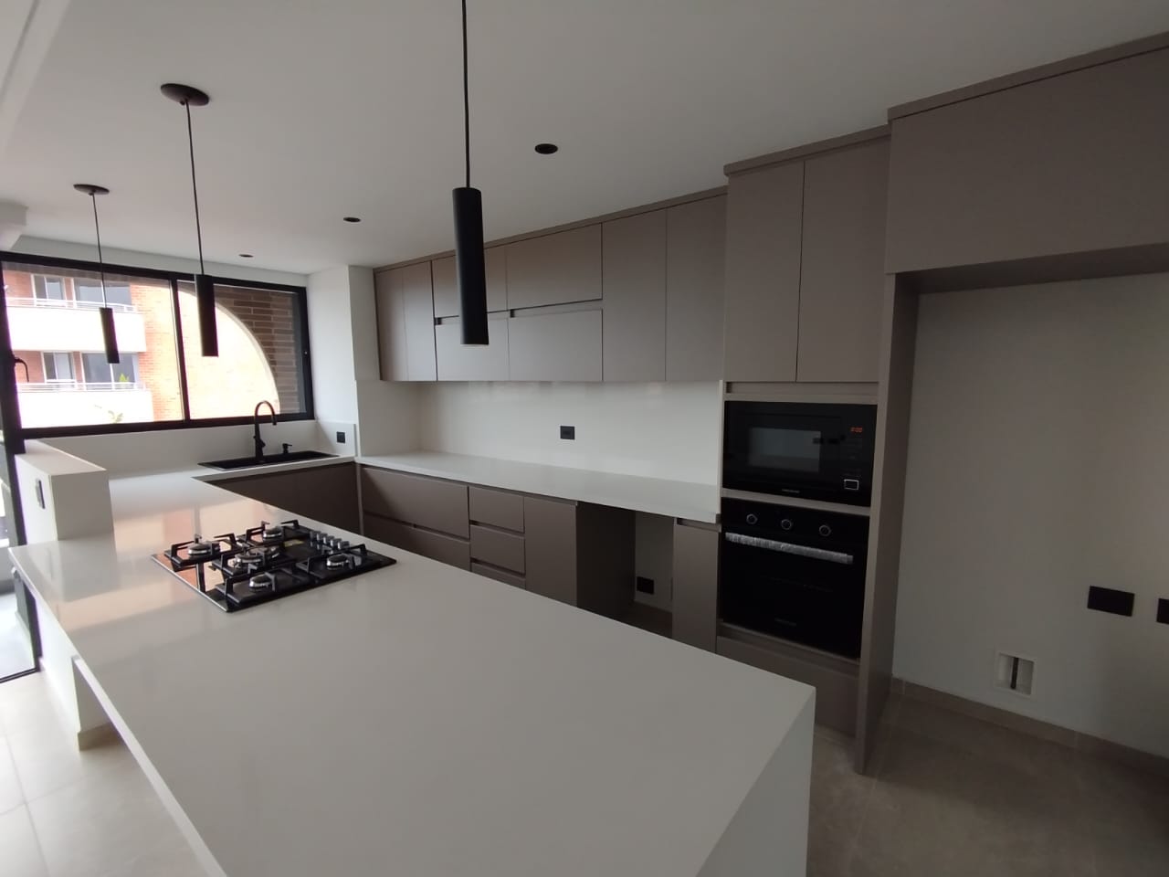 Apartamento en arriendo en Laureles, Medellín · foto 10 de 18