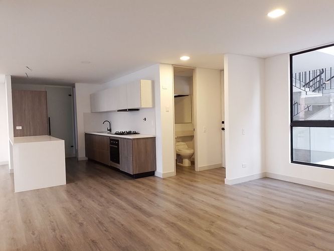 Apartamento de 3 alcobas en arriendo en Los Naranjos, Medellín, 156 m² · foto 5 de 19