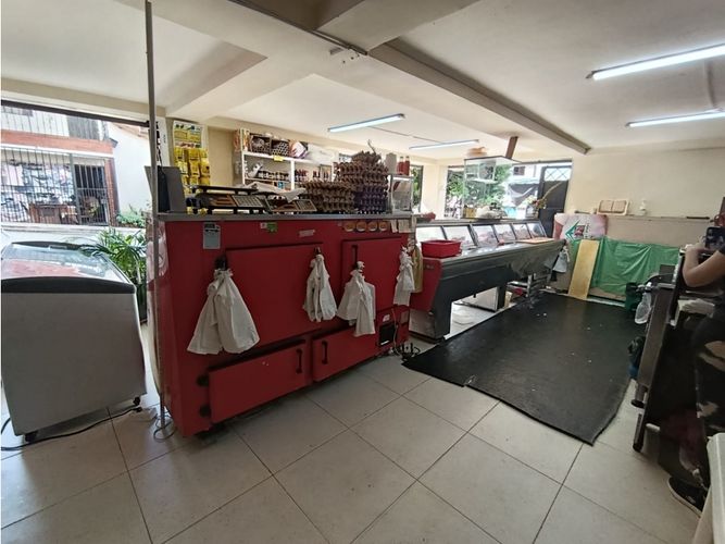 Edificio en venta en Paseo Del Puente, Piedecuesta, 260 m² · foto 2 de 18