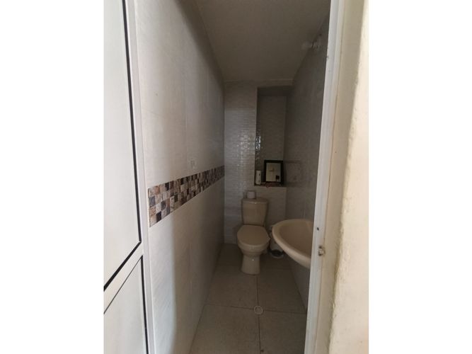 Edificio en venta en Paseo Del Puente, Piedecuesta, 260 m² · foto 4 de 18