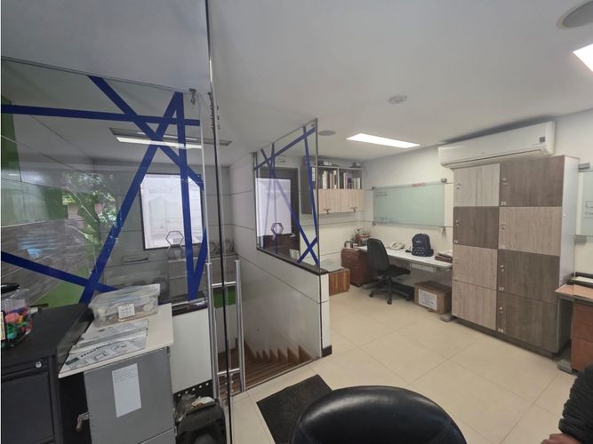 Bodega en venta en La America, Medellín, 400 m² · foto 12 de 12