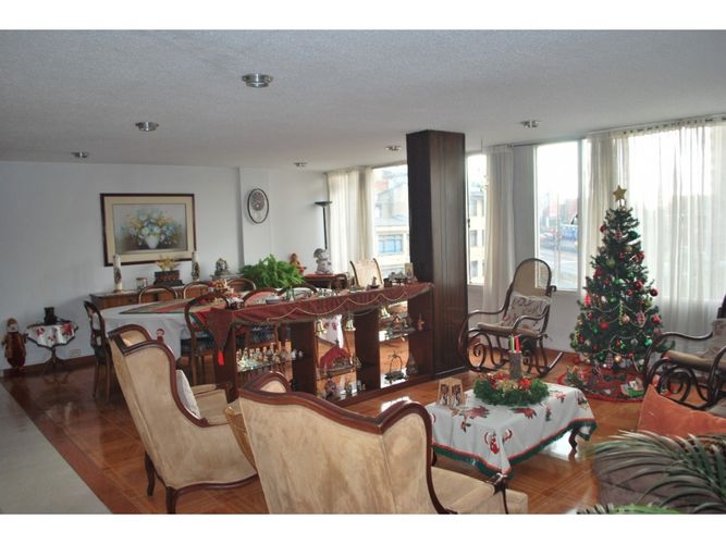 Apartamento de 3 alcobas en venta en Acevedo Tejada, Bogotá, 152 m² · foto 3 de 10